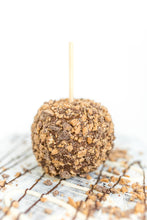 Load image into Gallery viewer, Heath Bar Caramel Apple
